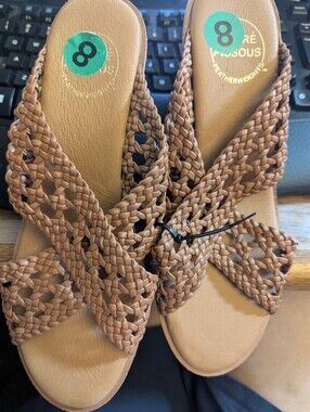 NWOT Andre Assous Braided Cushioned Insoles 3" Cork Wedges Sz 8
